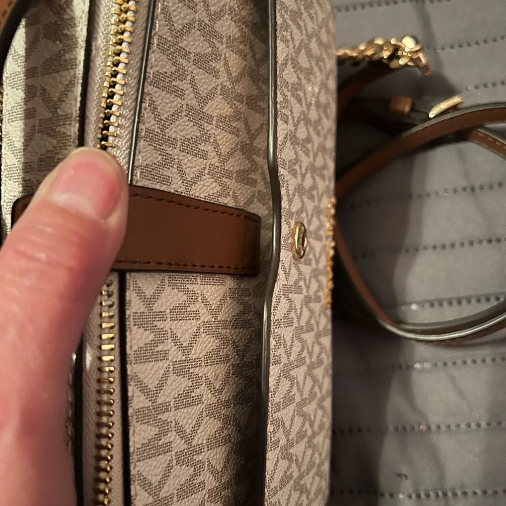 Michael Kors crossbody - Picture 6 of 7